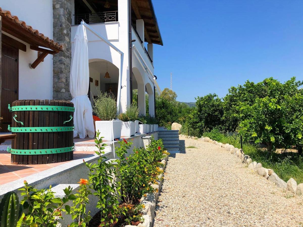 Ludomar Country Residence - Rooms & Apartments Sant'Andrea Apostolo dello Ionio Exterior foto