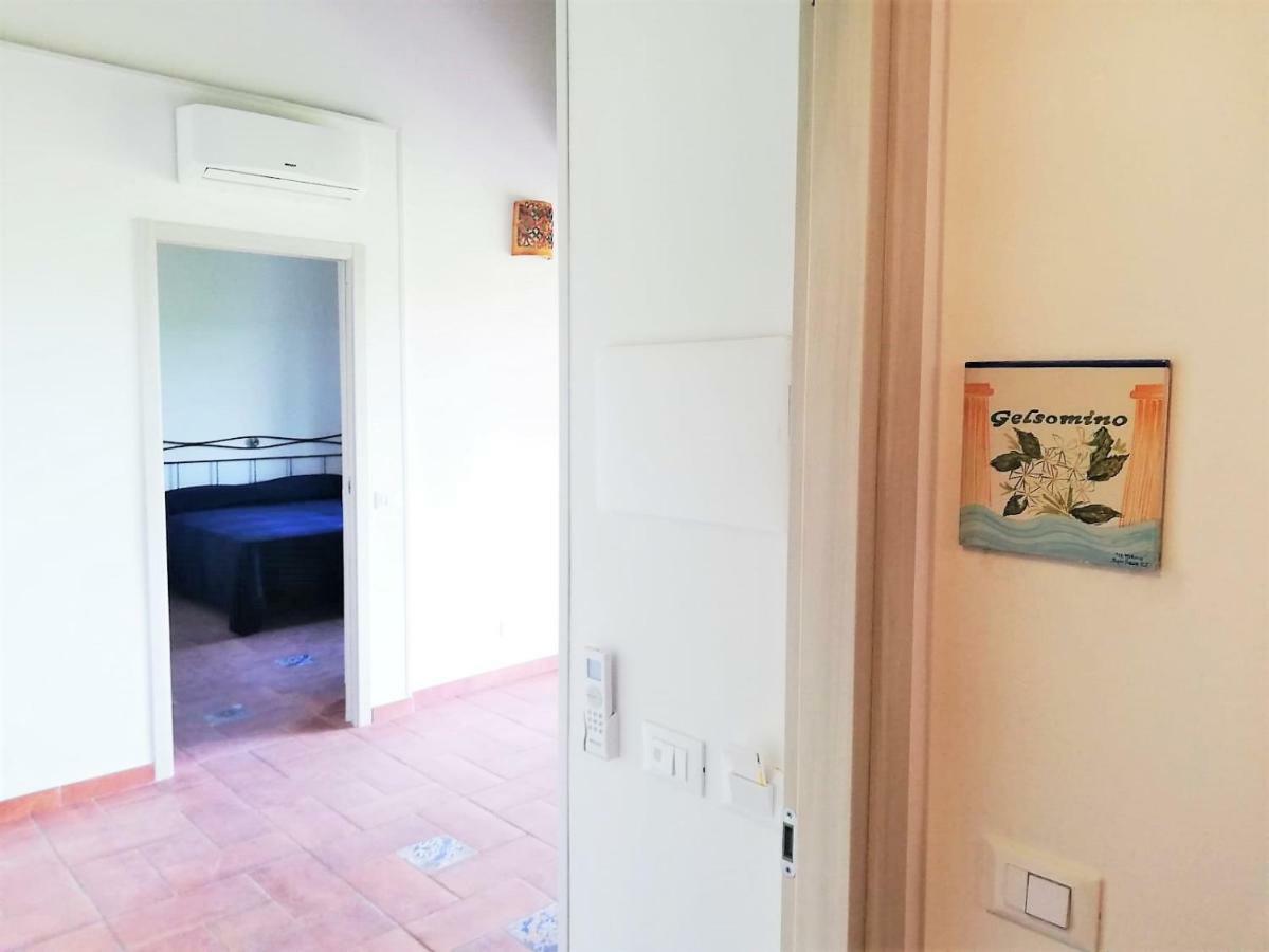 Ludomar Country Residence - Rooms & Apartments Sant'Andrea Apostolo dello Ionio Exterior foto